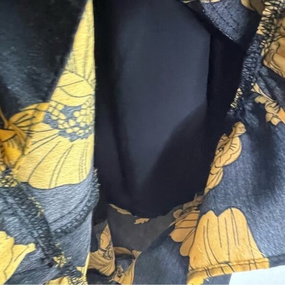 Reset by Jane Black Yellow Gold Floral Ruffle Dress Size Medium - Picture 12 of 15